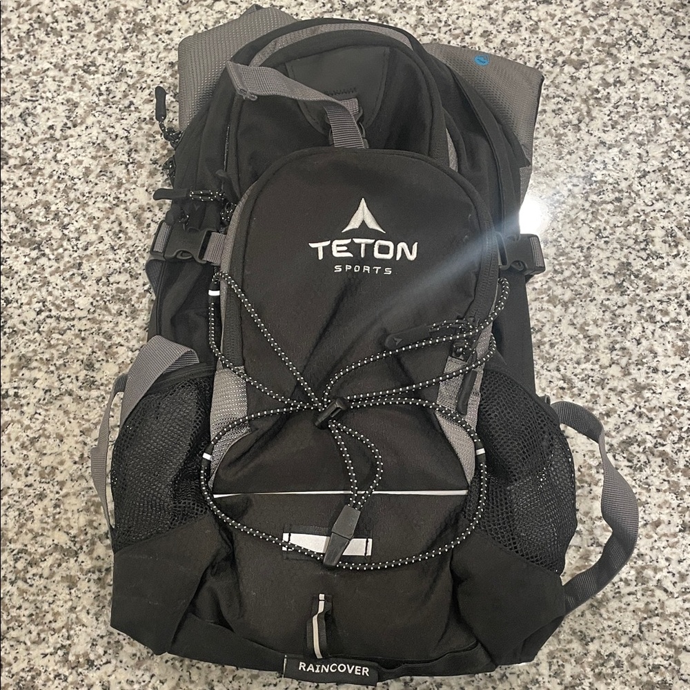 TETON Sports Black & Gray Men's Hiking Backpack